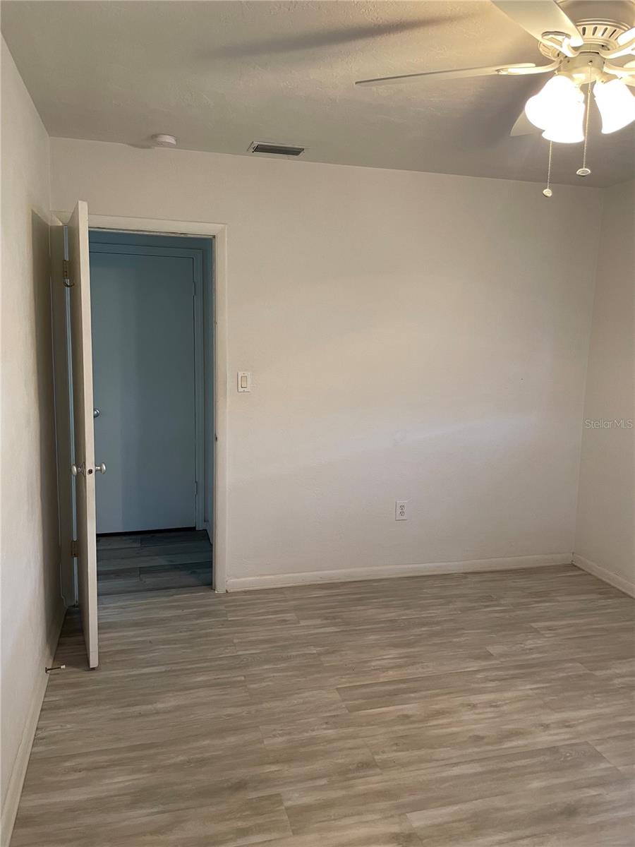 Image 9 of 19 For 2171 Birchcrest Boulevard