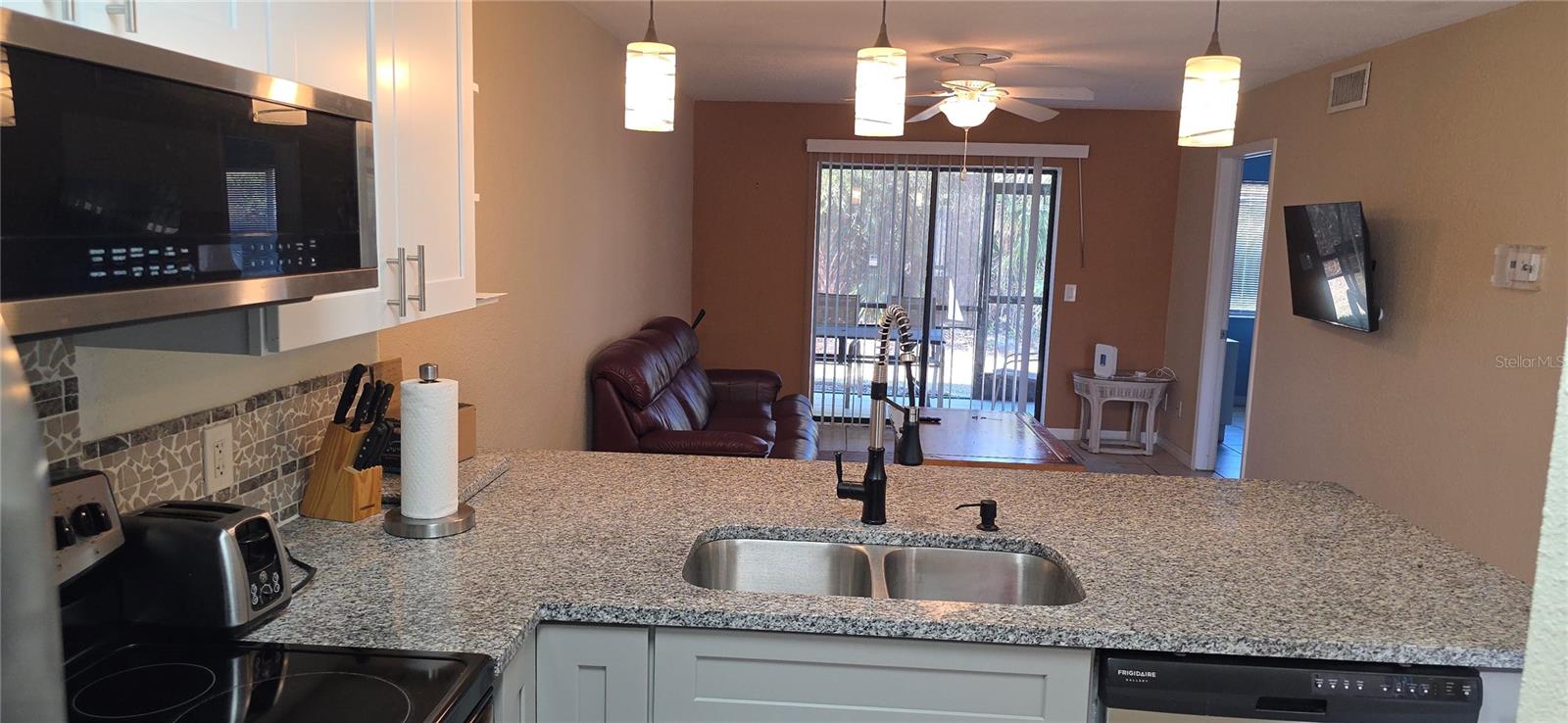 Image 19 of 26 For 22523 Westchester Boulevard 101b
