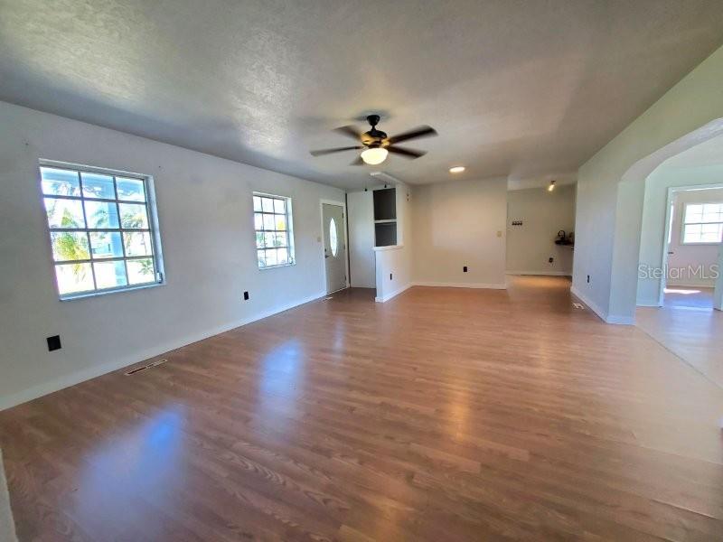 Image 7 of 19 For 2451 Aquilos Court