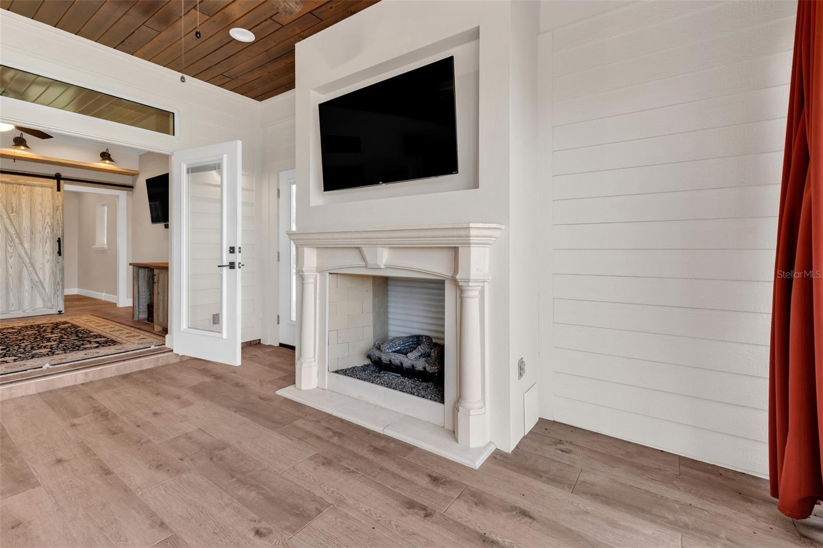 Image 16 of 89 For 8306 Sand Crane Lot 87 Circle