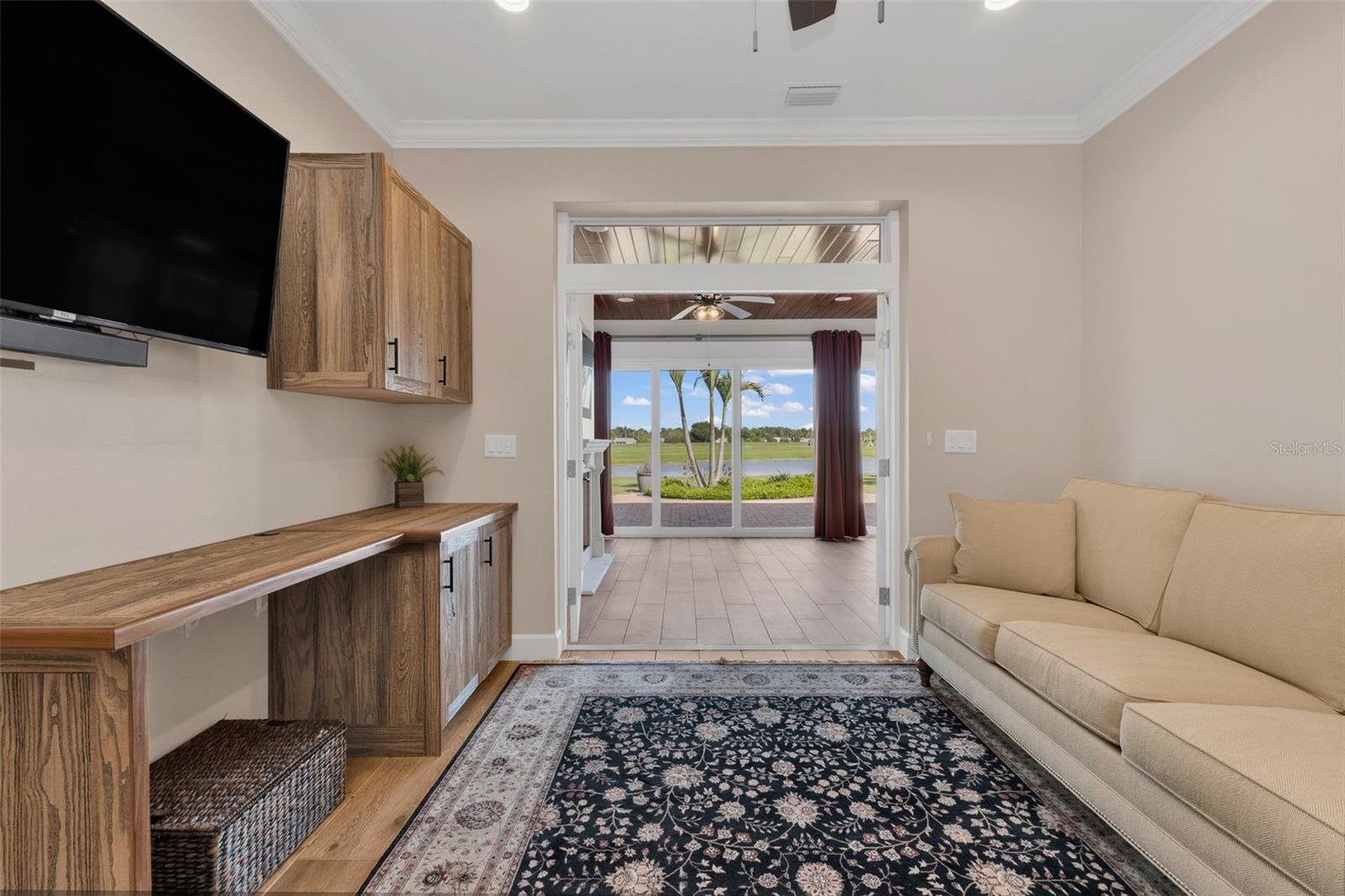 Image 20 of 89 For 8306 Sand Crane Lot 87 Circle
