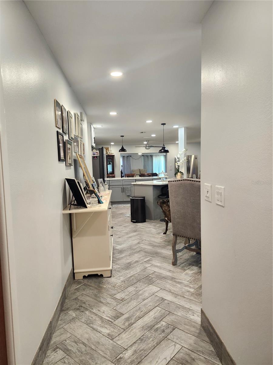 Image 4 of 67 For 112 Antilla Road