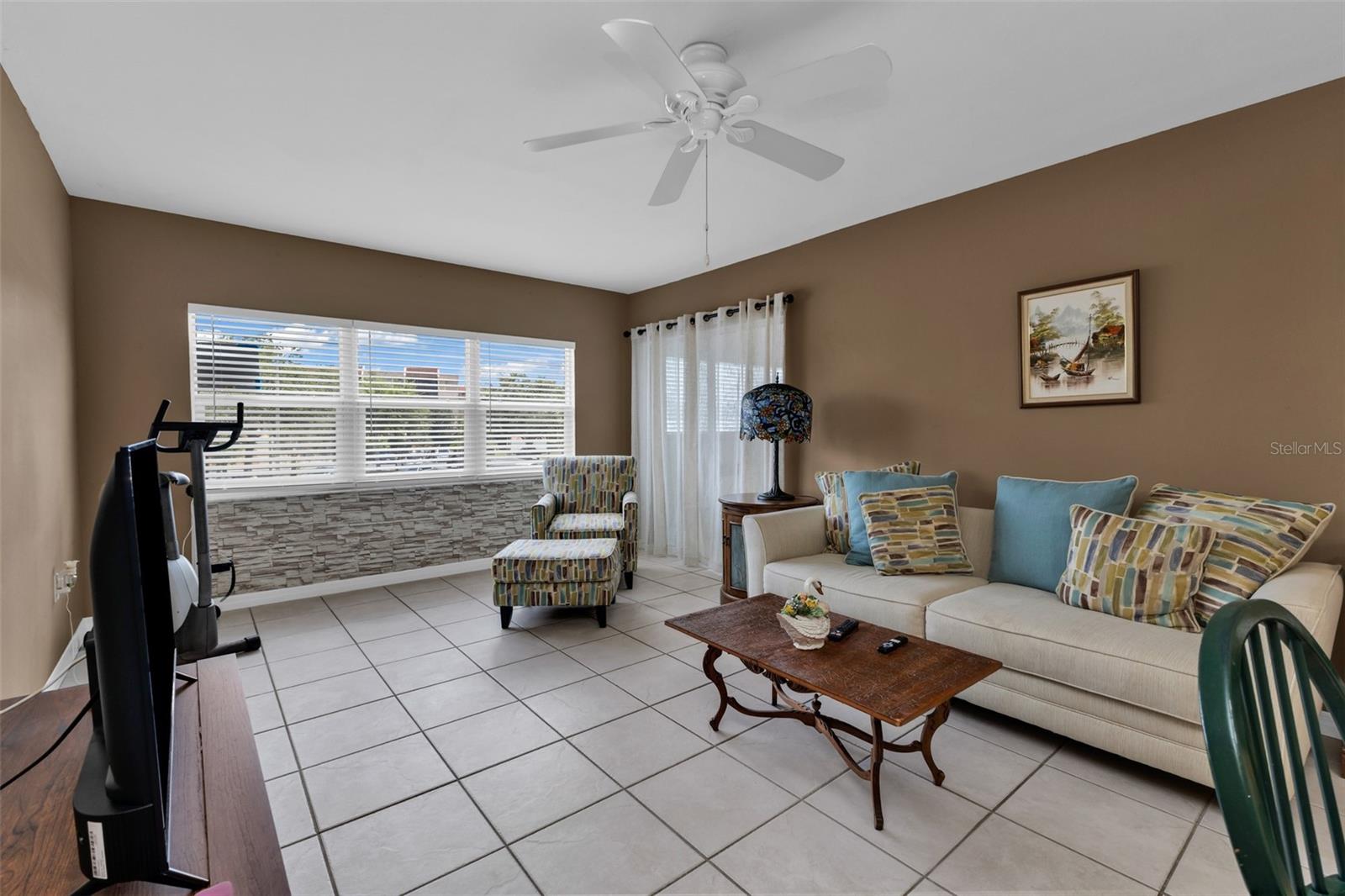 Image 10 of 29 For 3100 Harbor Boulevard 203
