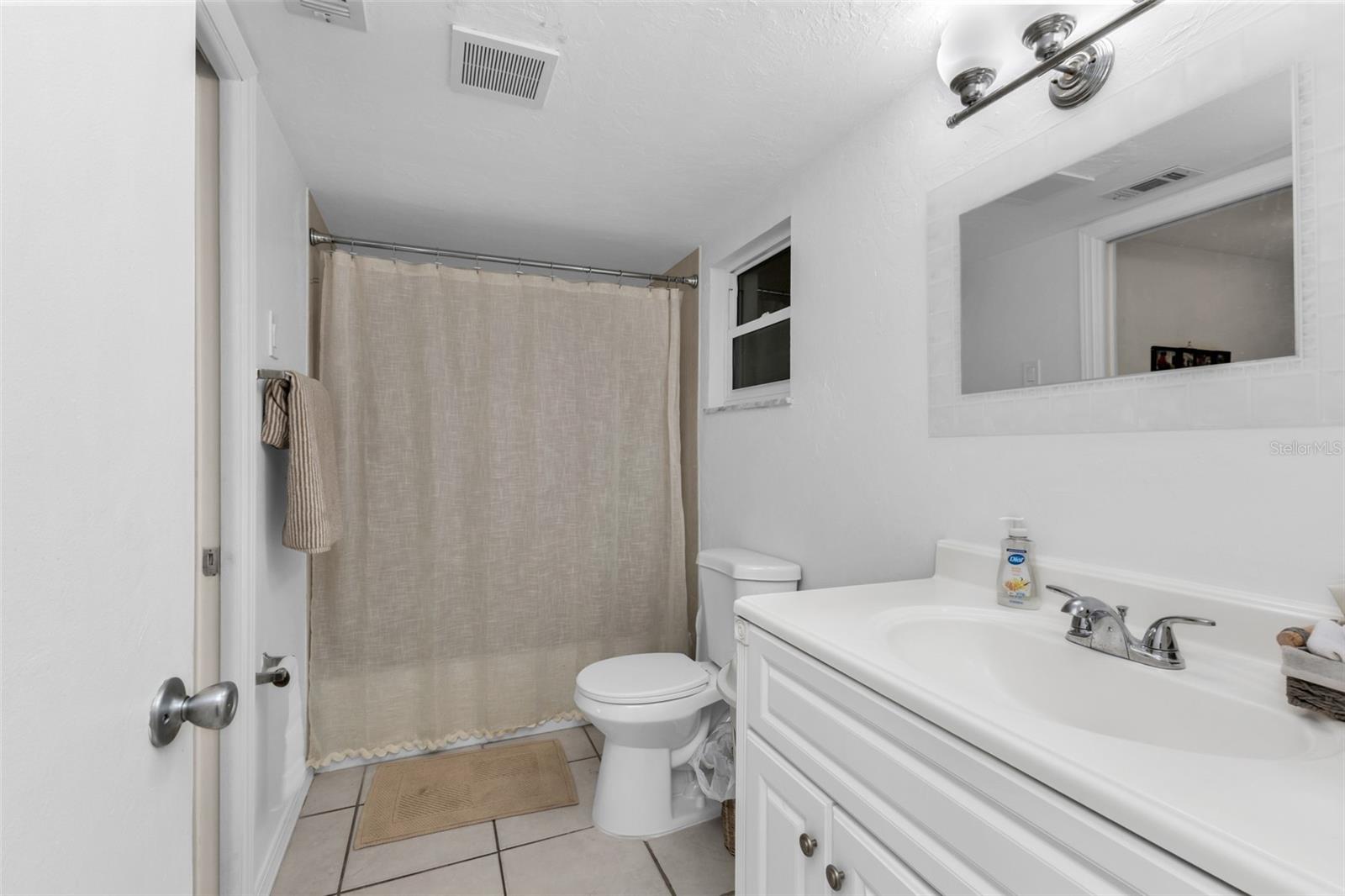 Image 22 of 29 For 3100 Harbor Boulevard 203