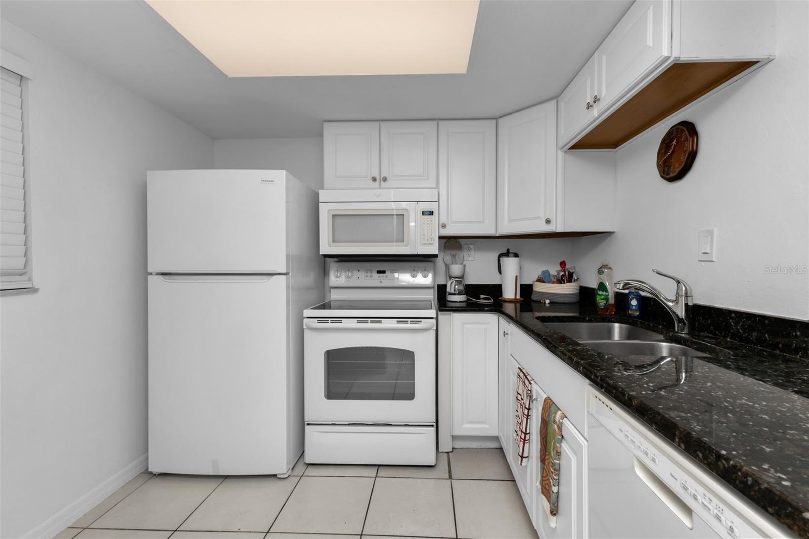 Image 5 of 29 For 3100 Harbor Boulevard 203