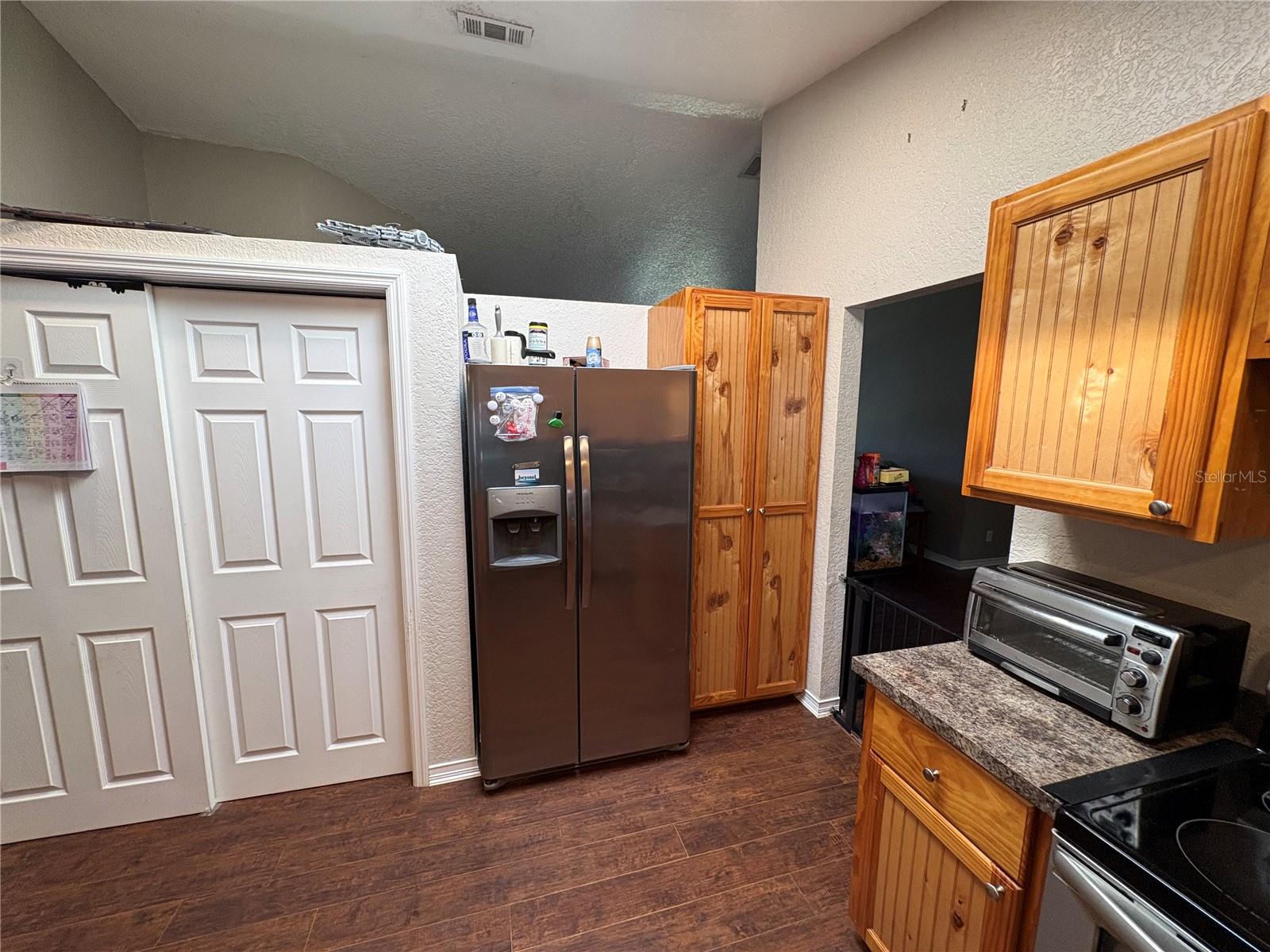 Image 6 of 36 For 18460 Ackerman Avenue
