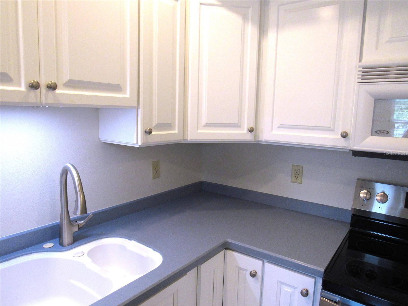 Image 11 of 27 For 22333 Edgewater Drive D-5