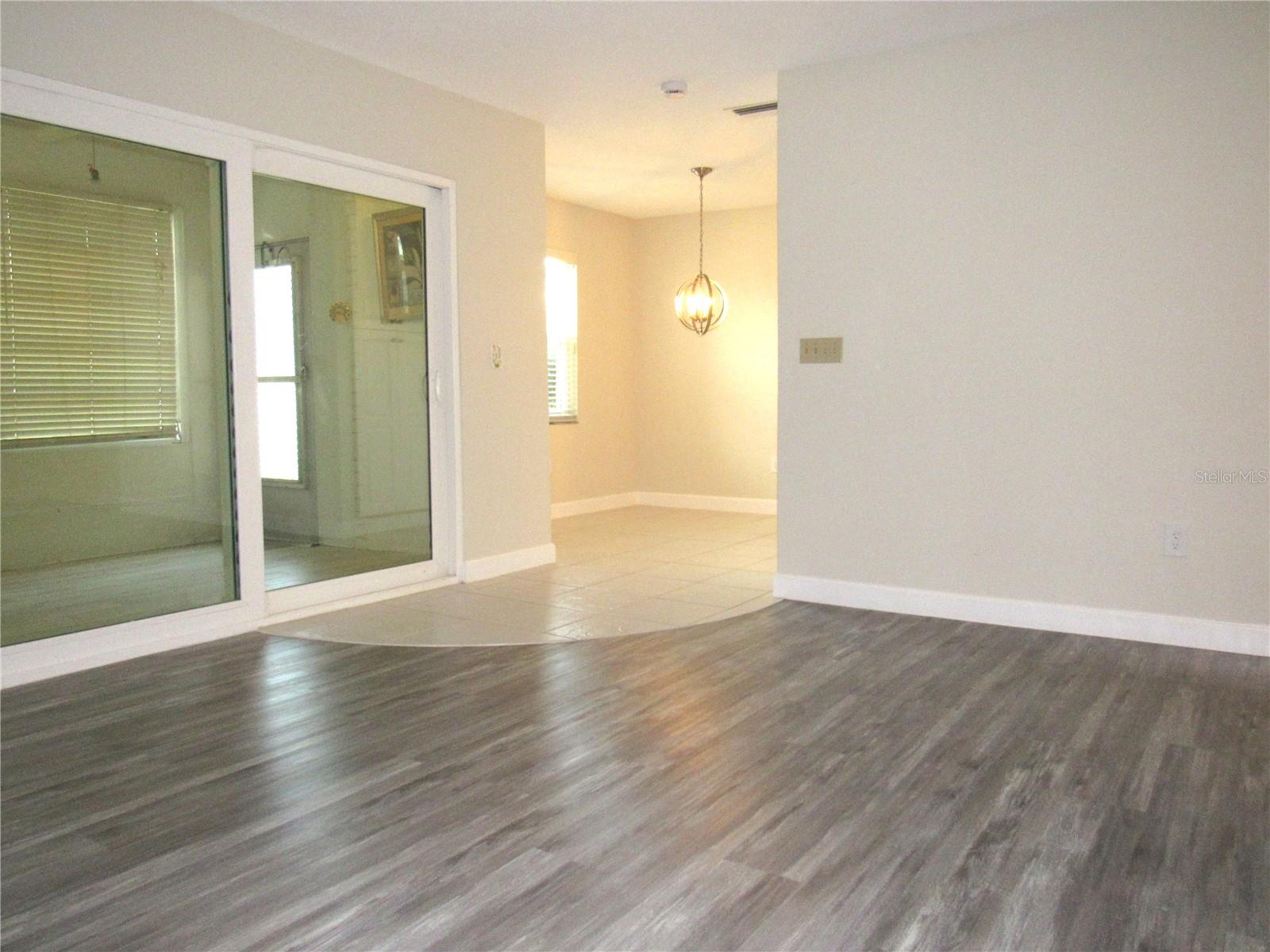 Image 3 of 27 For 22333 Edgewater Drive D-5