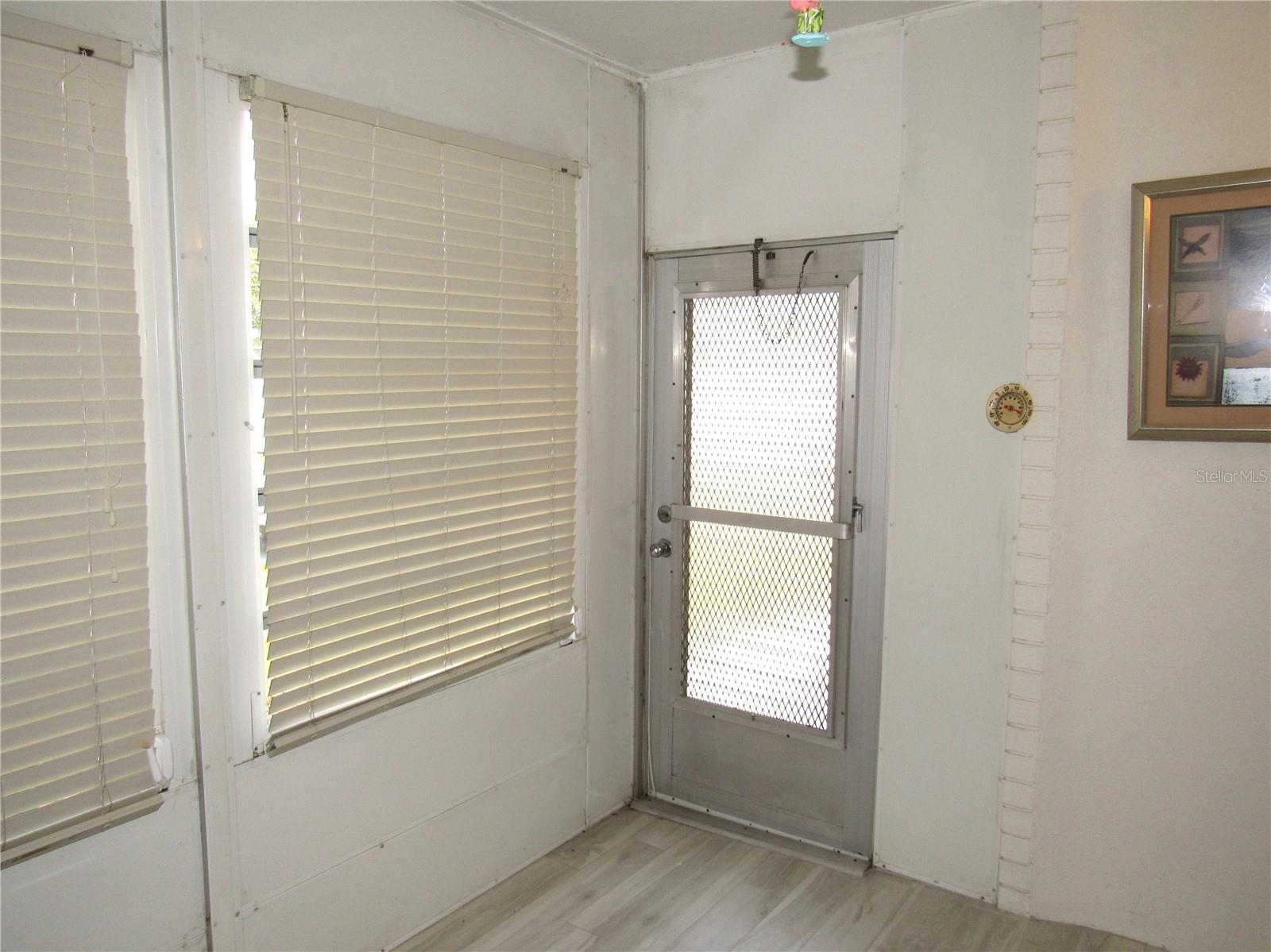 Image 7 of 27 For 22333 Edgewater Drive D-5