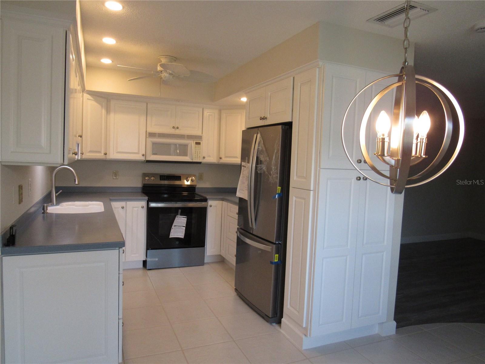 Image 8 of 27 For 22333 Edgewater Drive D-5