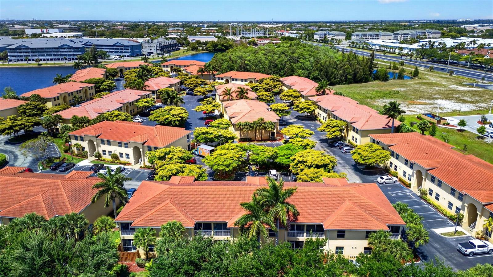 Image 29 of 34 For 4109 Bellasol Circle 1113