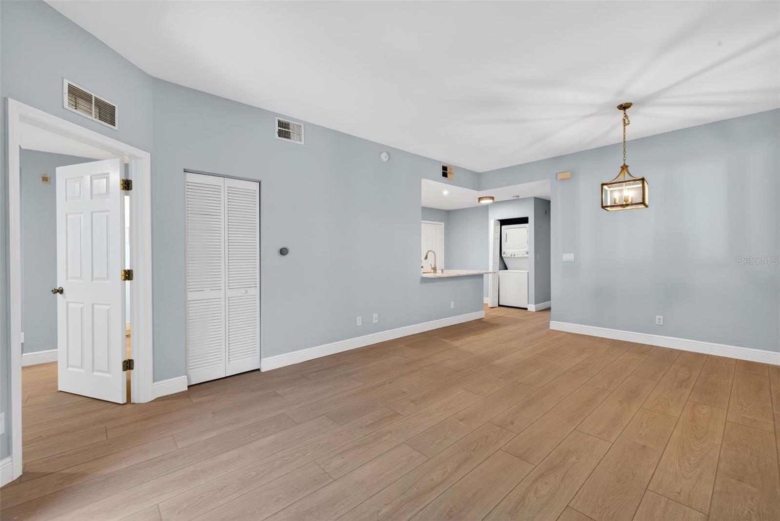 Image 4 of 34 For 4109 Bellasol Circle 1113
