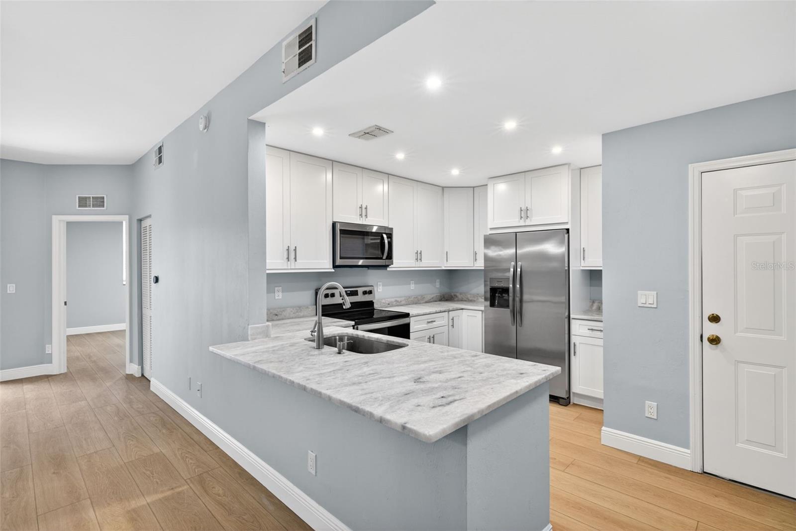 Image 7 of 34 For 4109 Bellasol Circle 1113