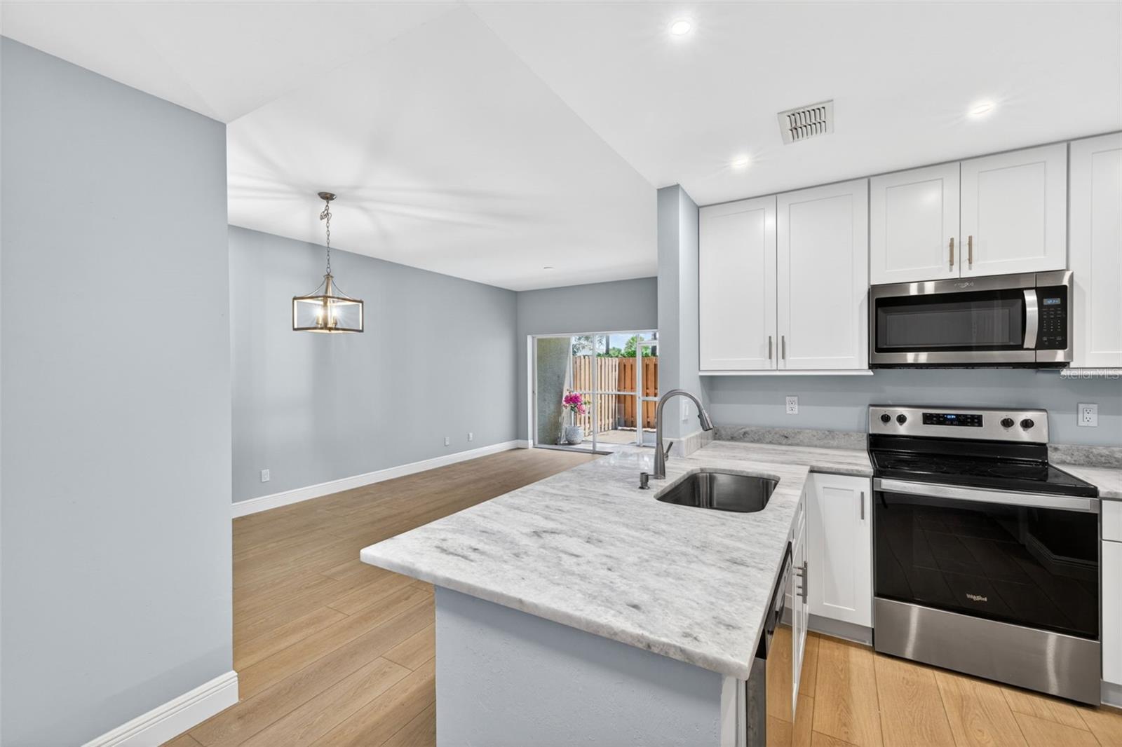 Image 8 of 34 For 4109 Bellasol Circle 1113