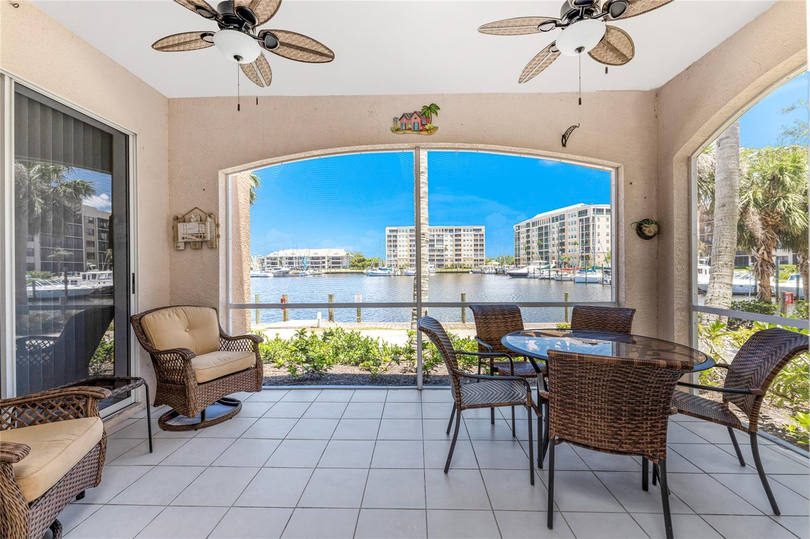 Image 22 of 61 For 3485 Sunset Key Circle 101