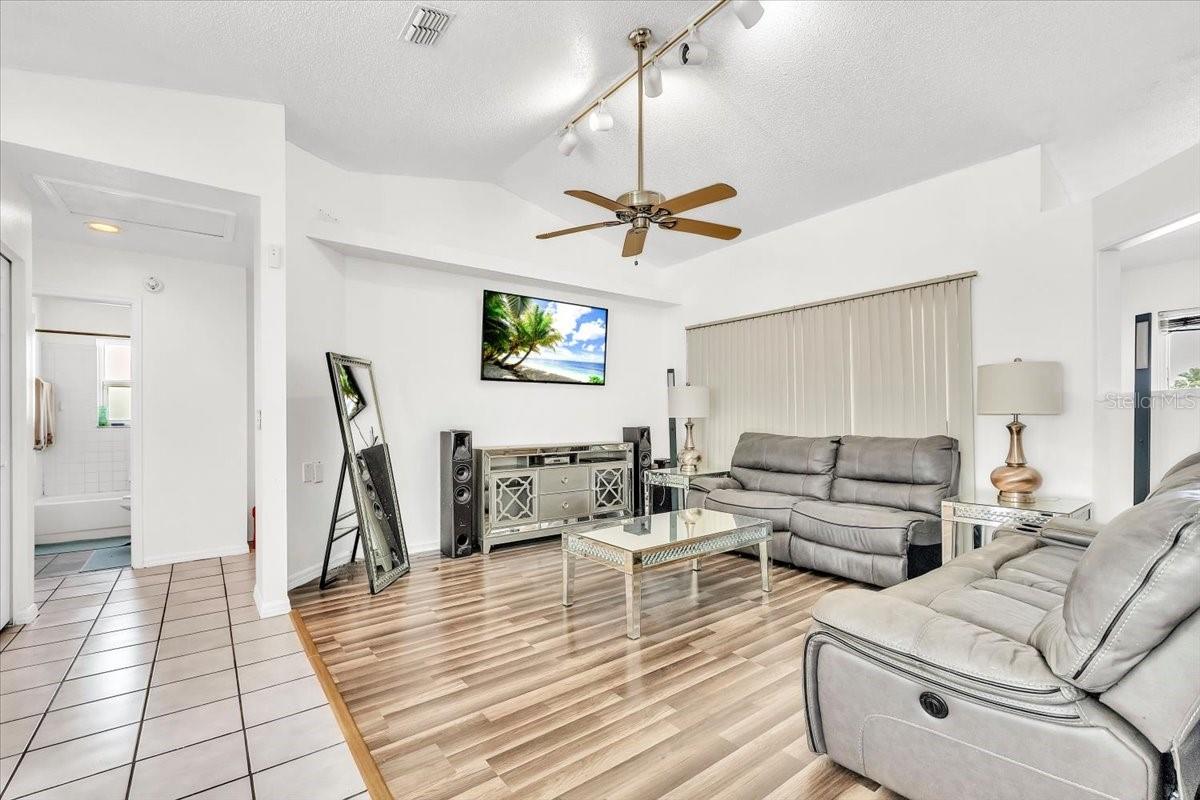 Image 3 of 26 For 5001 22nd Court E