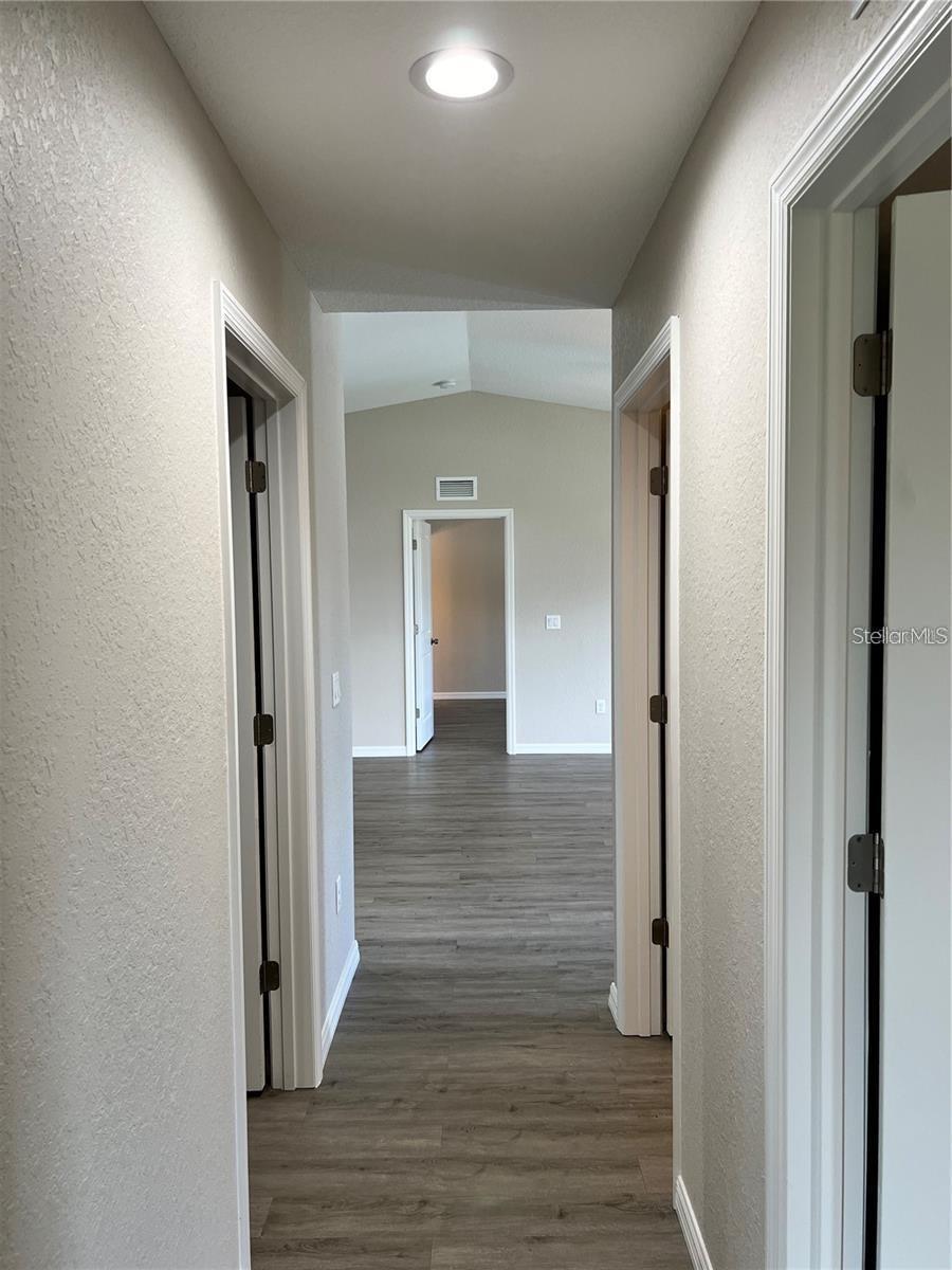 Image 10 of 23 For 8115 Easy Street
