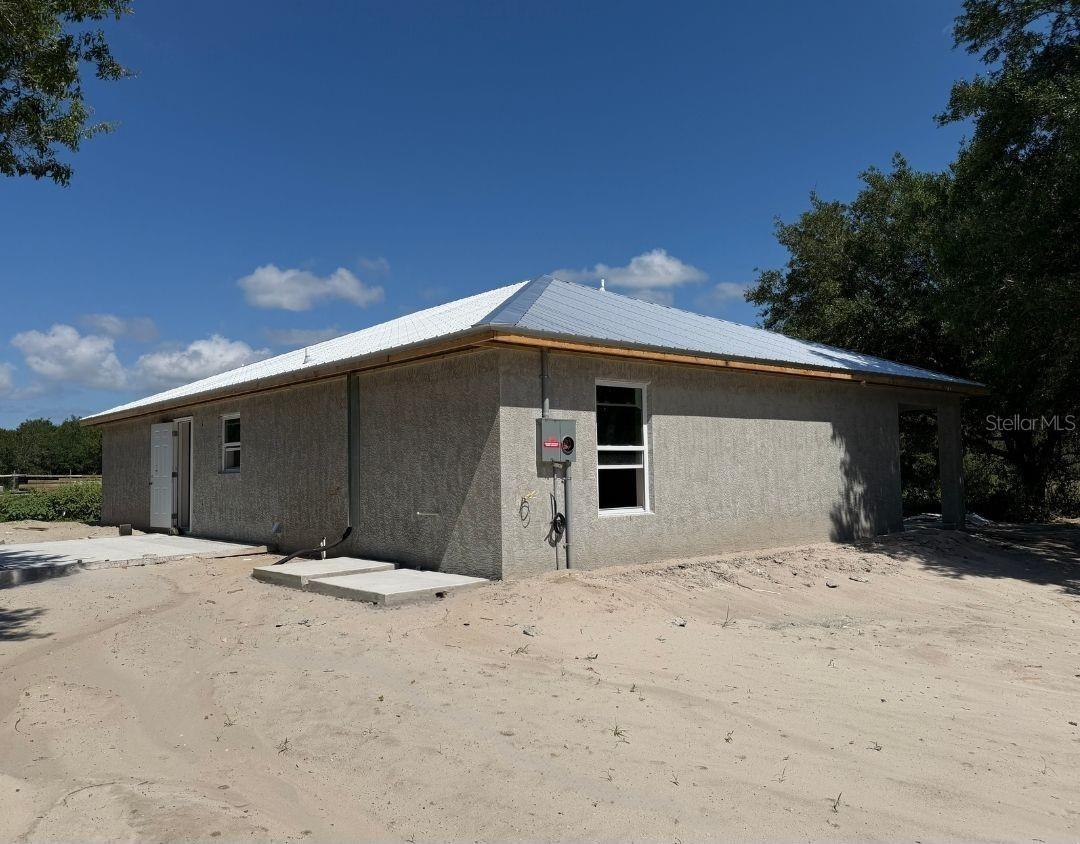 Image 4 of 23 For 8115 Easy Street