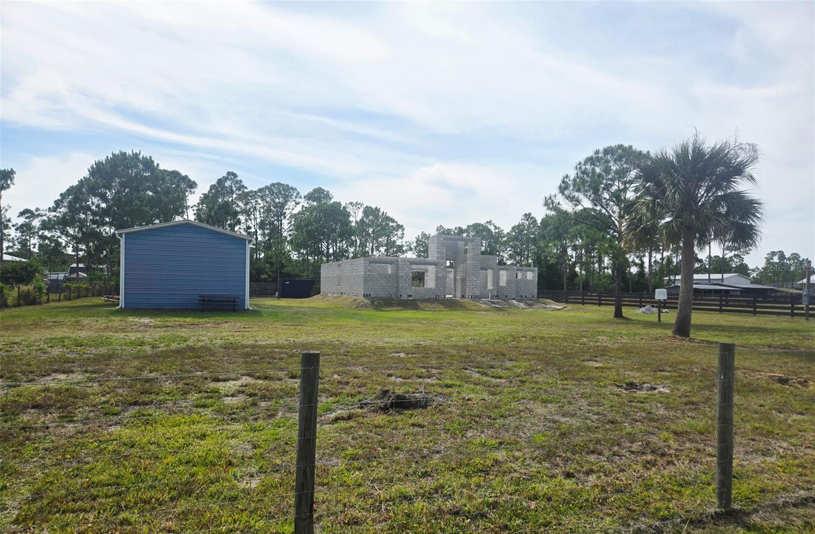 Image 4 of 5 For 7441 Strasse Boulevard