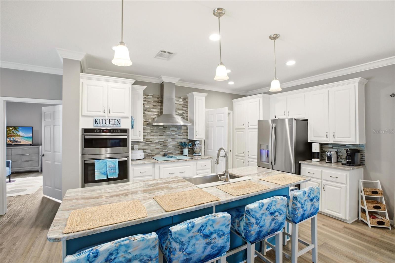 Image 10 of 41 For 4378 Manatee Loop 19a