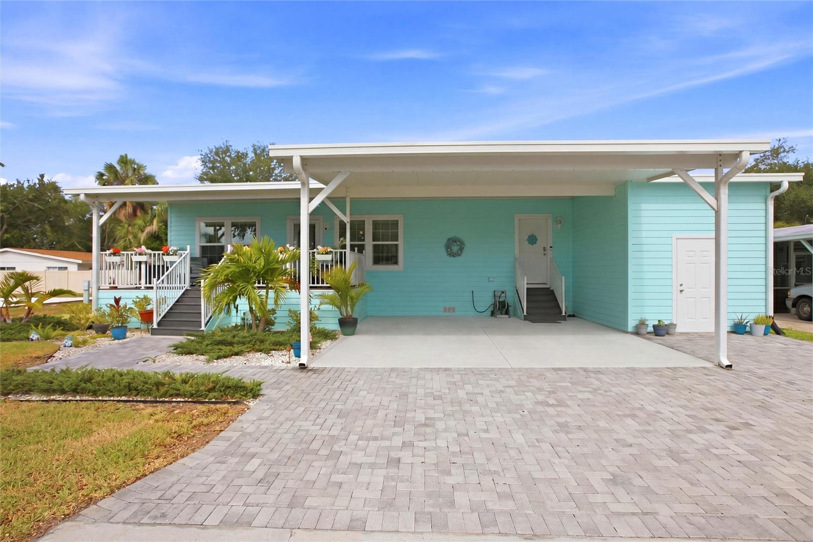 Image 3 of 41 For 4378 Manatee Loop 19a