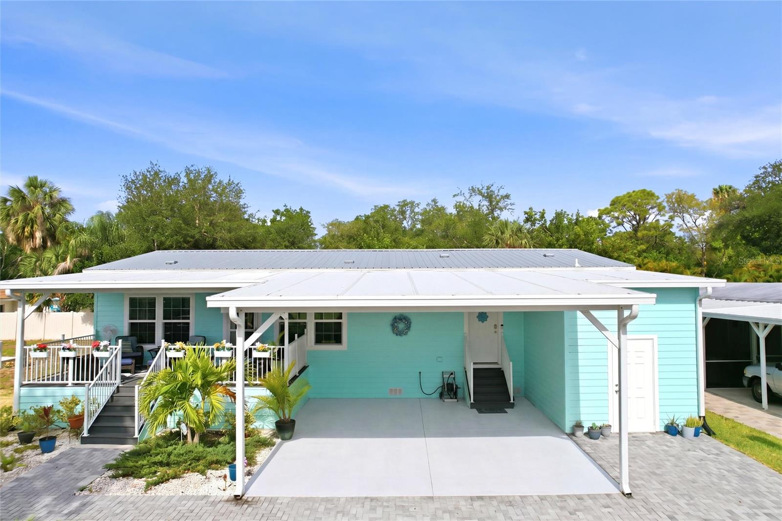 Image 36 of 41 For 4378 Manatee Loop 19a