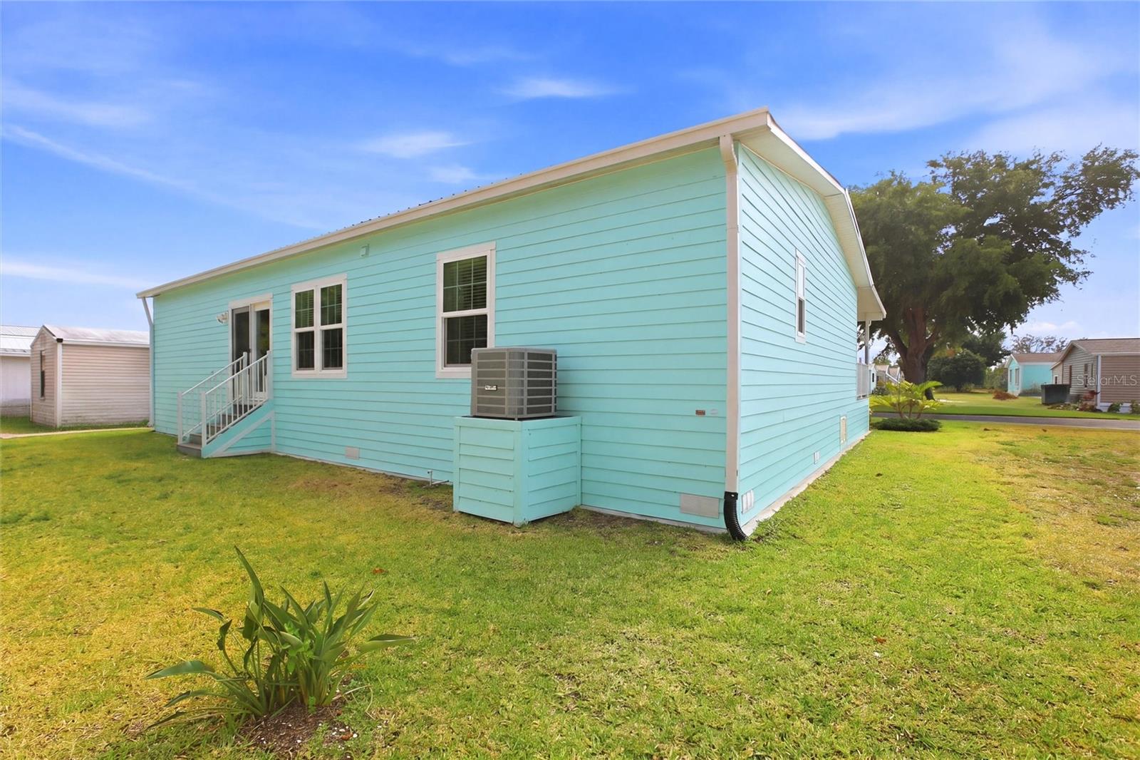 Image 37 of 41 For 4378 Manatee Loop 19a