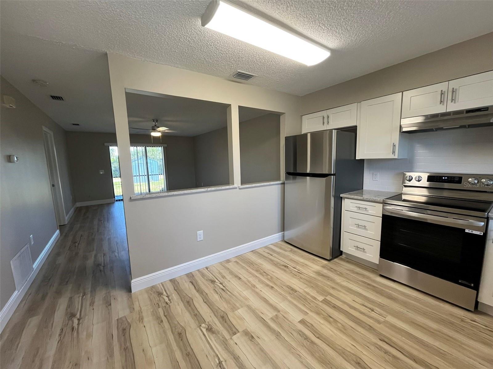 Image 3 of 9 For 11050 Pendleton Avenue A