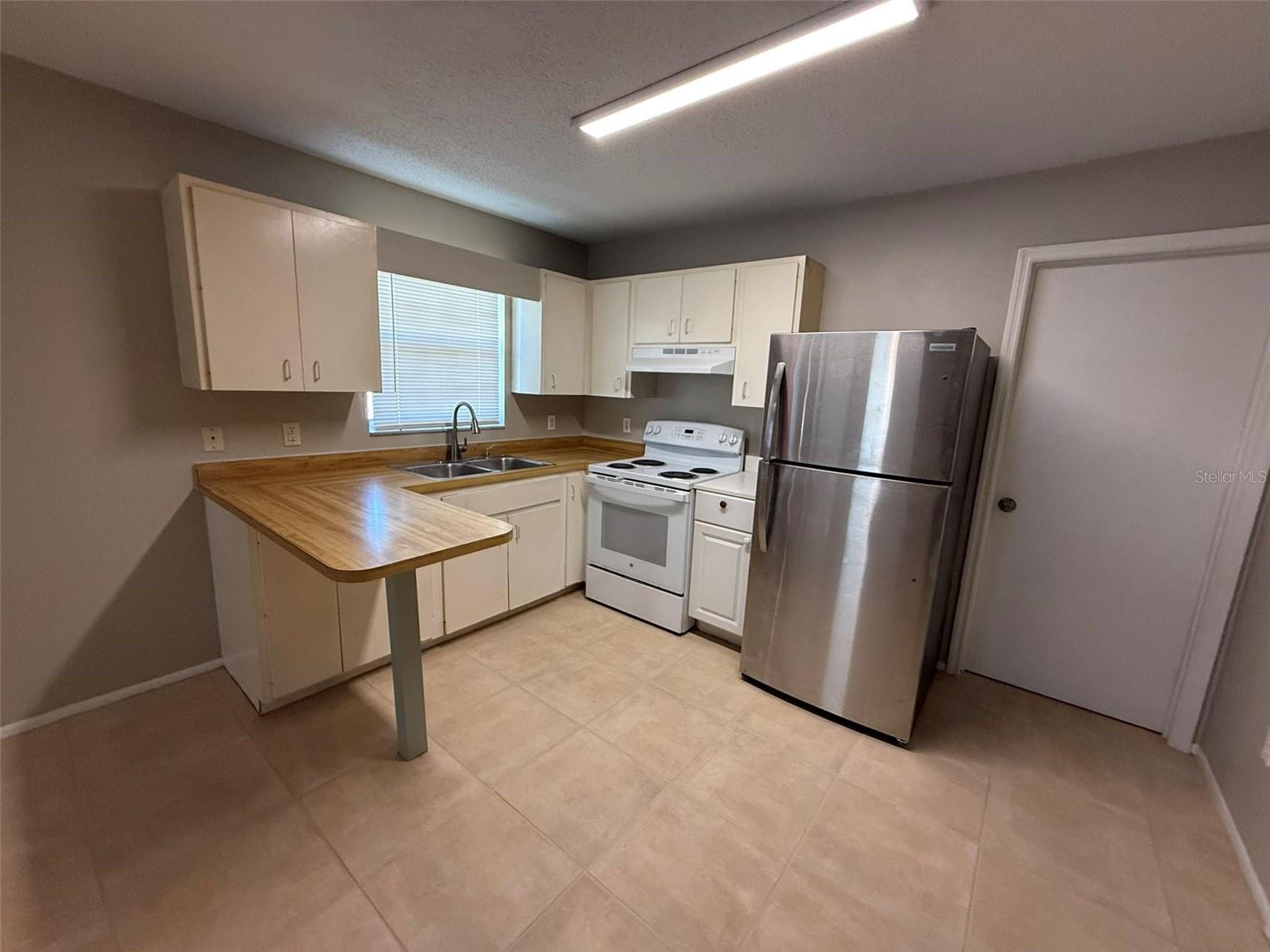 Image 3 of 12 For 11081 Pendleton Avenue A