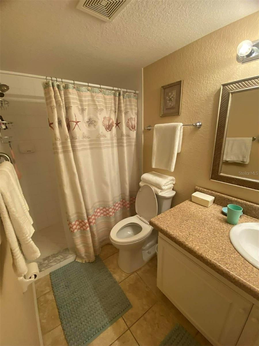 Image 12 of 24 For 23465 Harborview Road 245