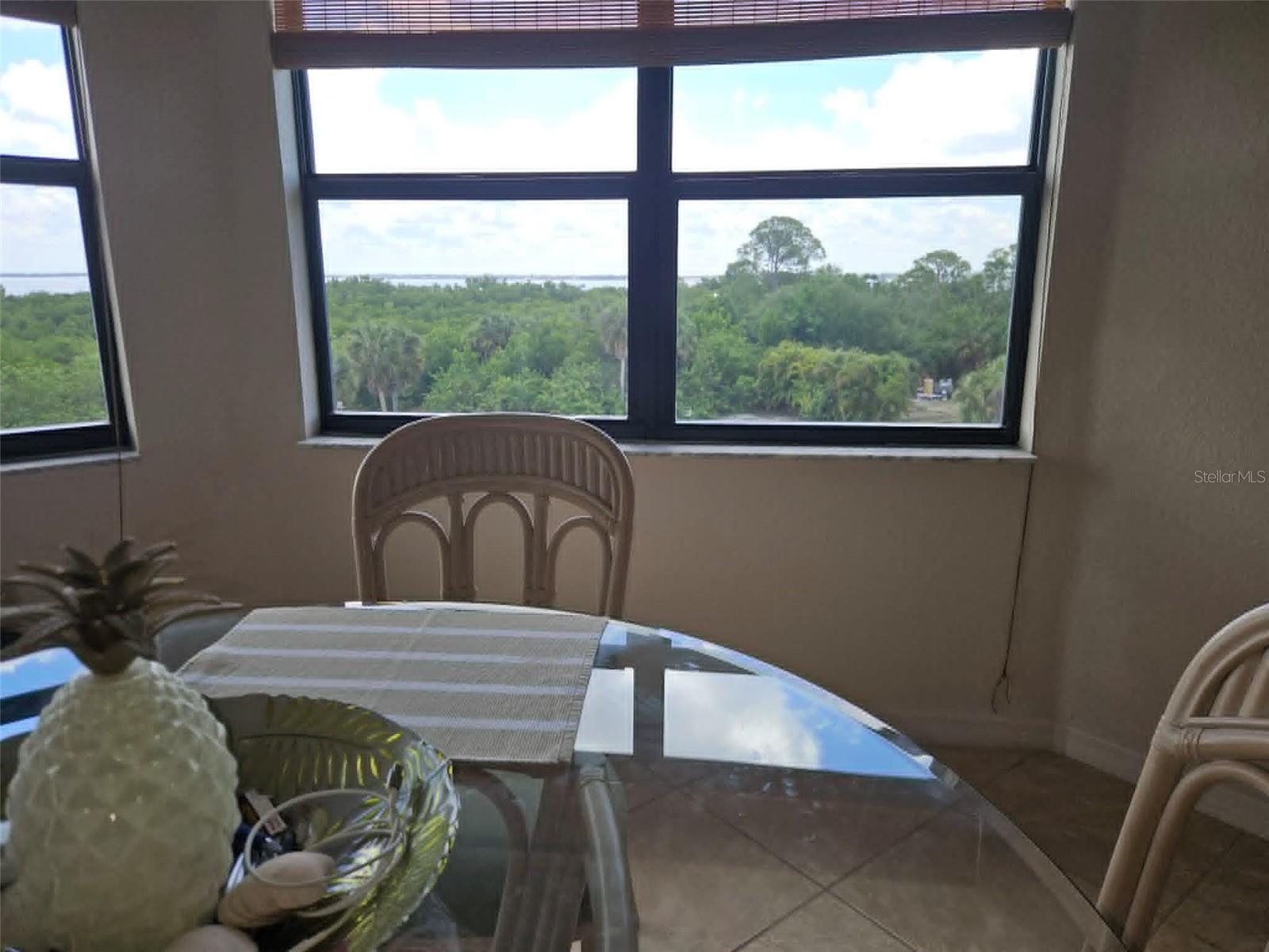 Image 6 of 24 For 23465 Harborview Road 245