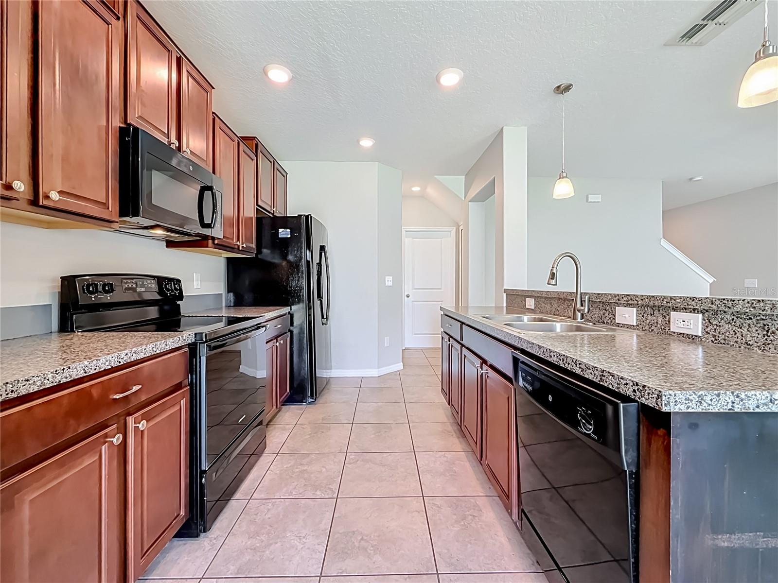 Image 15 of 59 For 7405 Evening Primrose Court