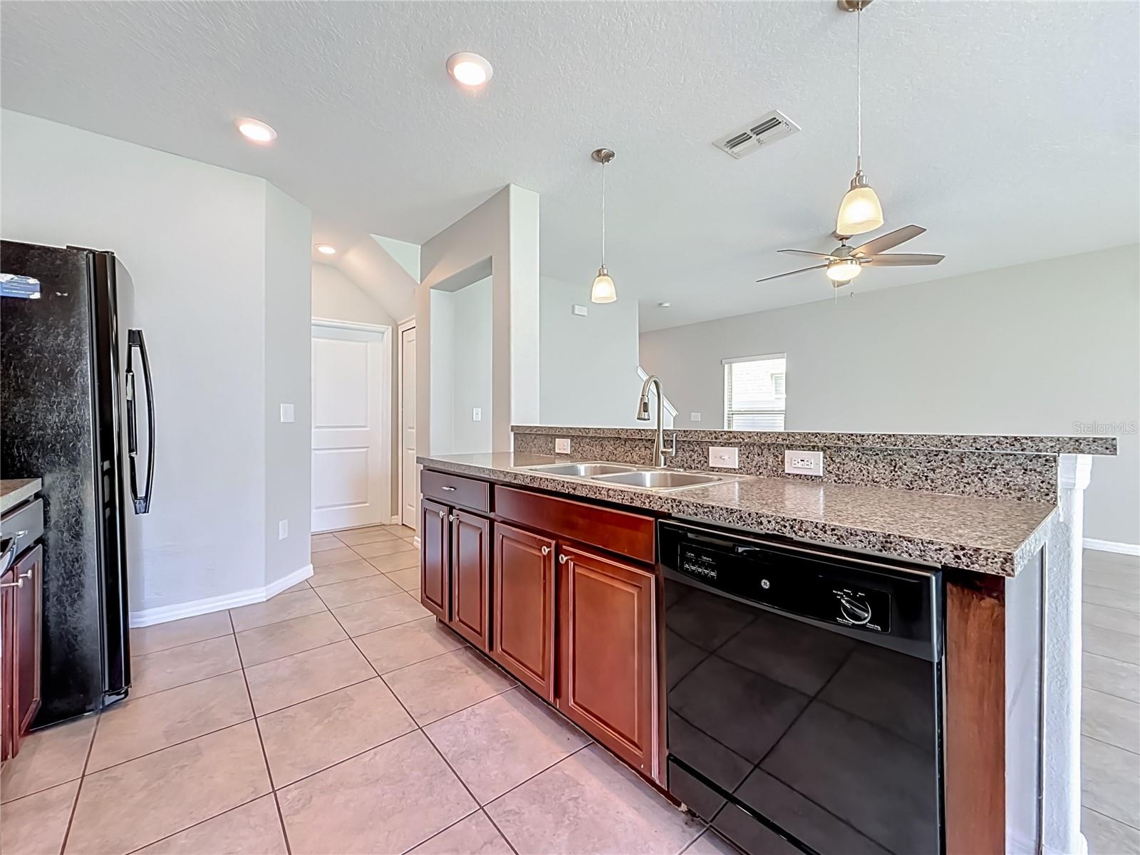 Image 16 of 59 For 7405 Evening Primrose Court