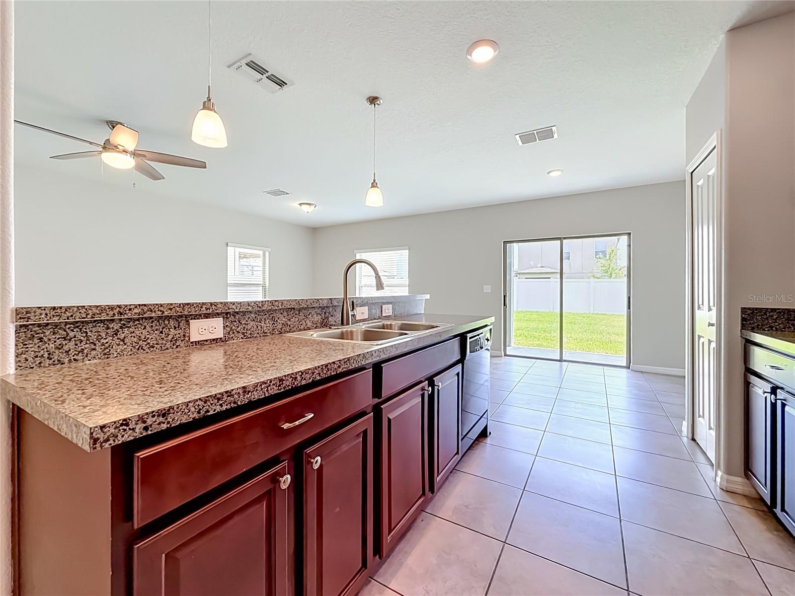 Image 18 of 59 For 7405 Evening Primrose Court