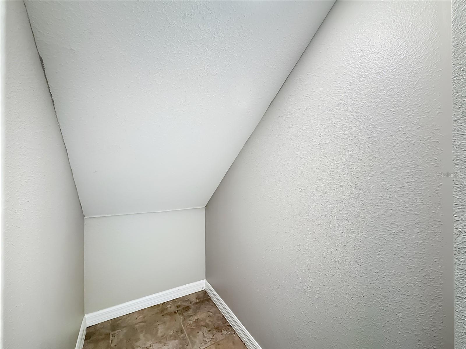 Image 21 of 59 For 7405 Evening Primrose Court