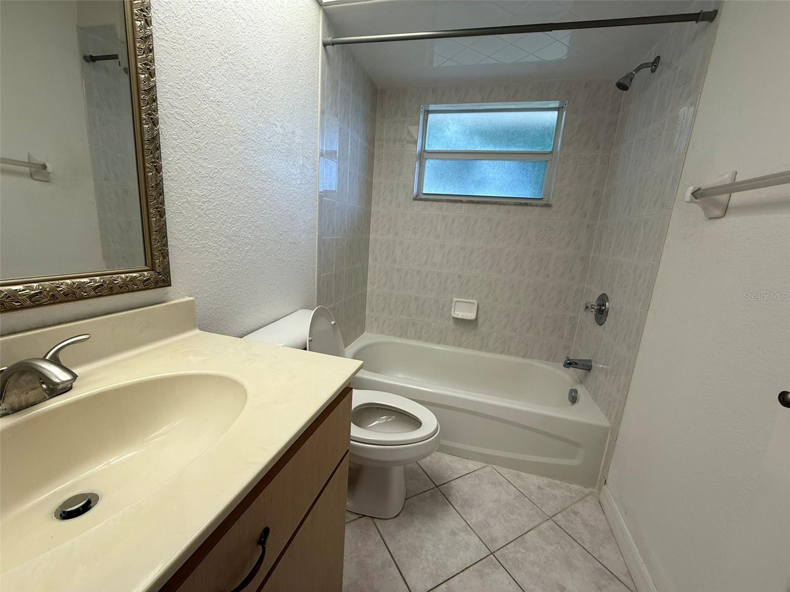 Image 16 of 19 For 27097 Paratins Dr