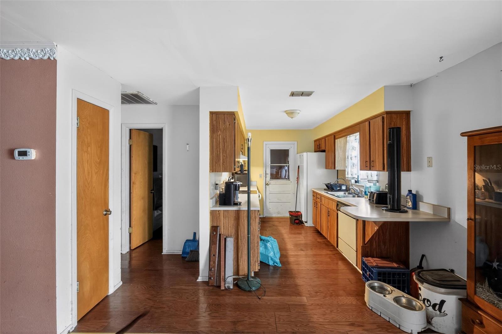 Image 6 of 30 For 7322 Landover Drive