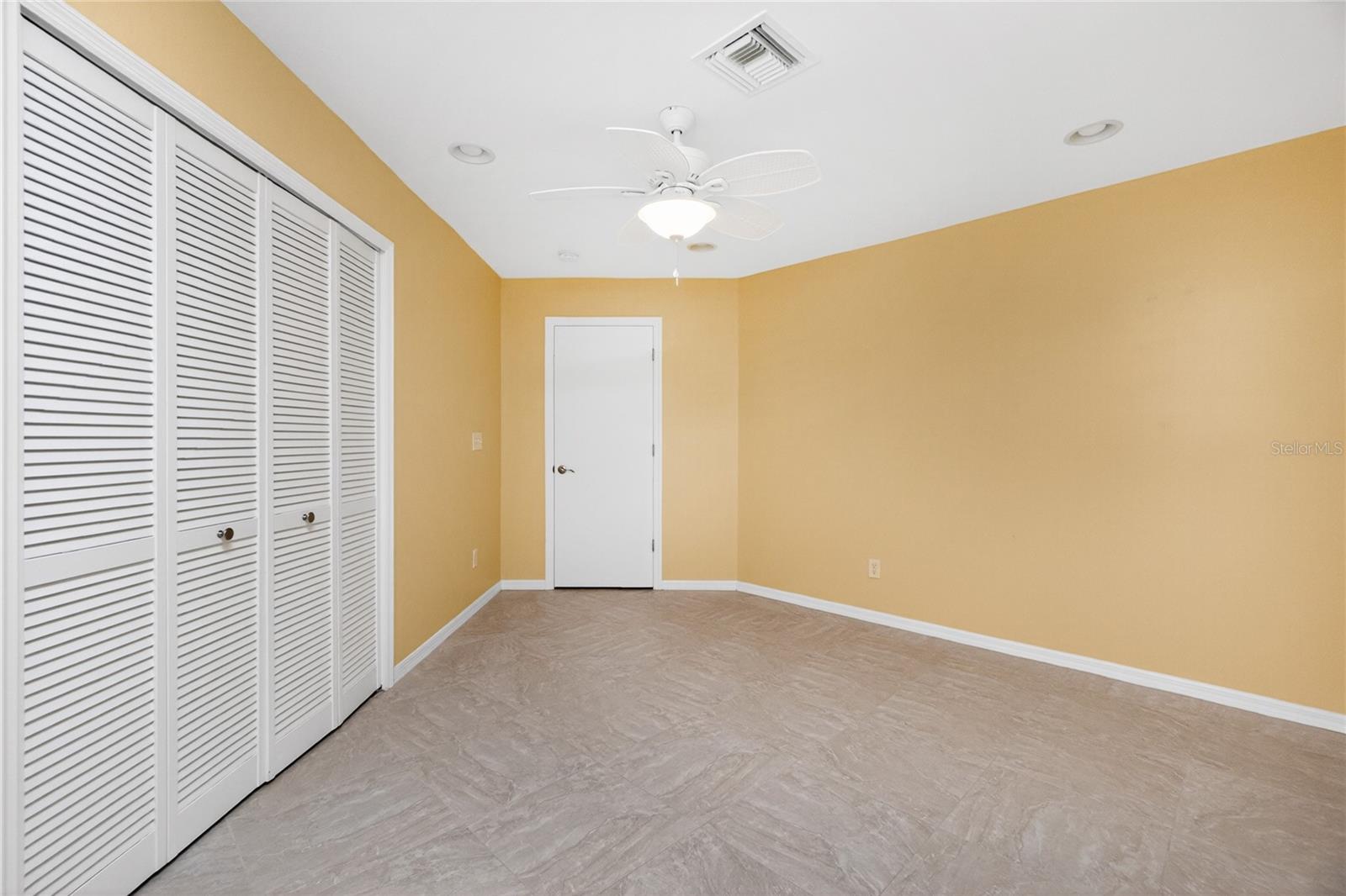 Image 10 of 66 For 17200 Nile Ct