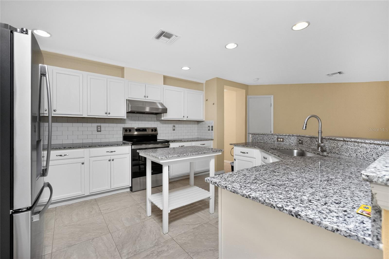 Image 16 of 66 For 17200 Nile Ct