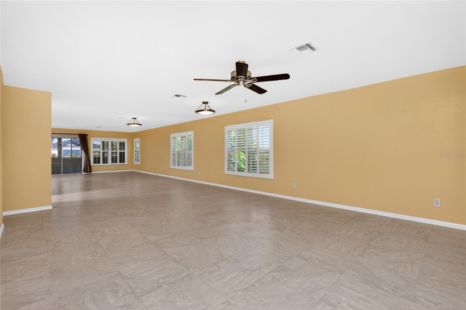 Image 6 of 66 For 17200 Nile Ct