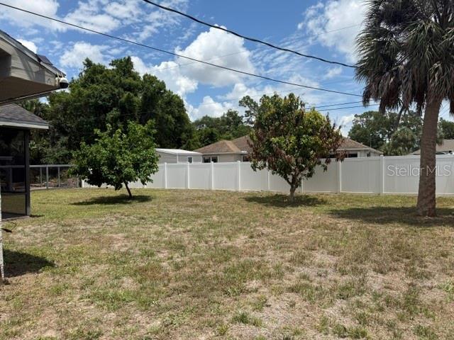 Image 21 of 23 For 4264 Salford Boulevard