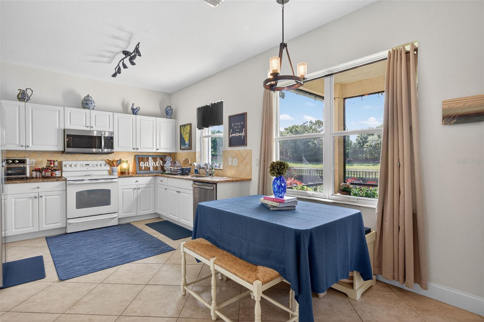 Image 12 of 38 For 10284 Crepe Jasmine Lane