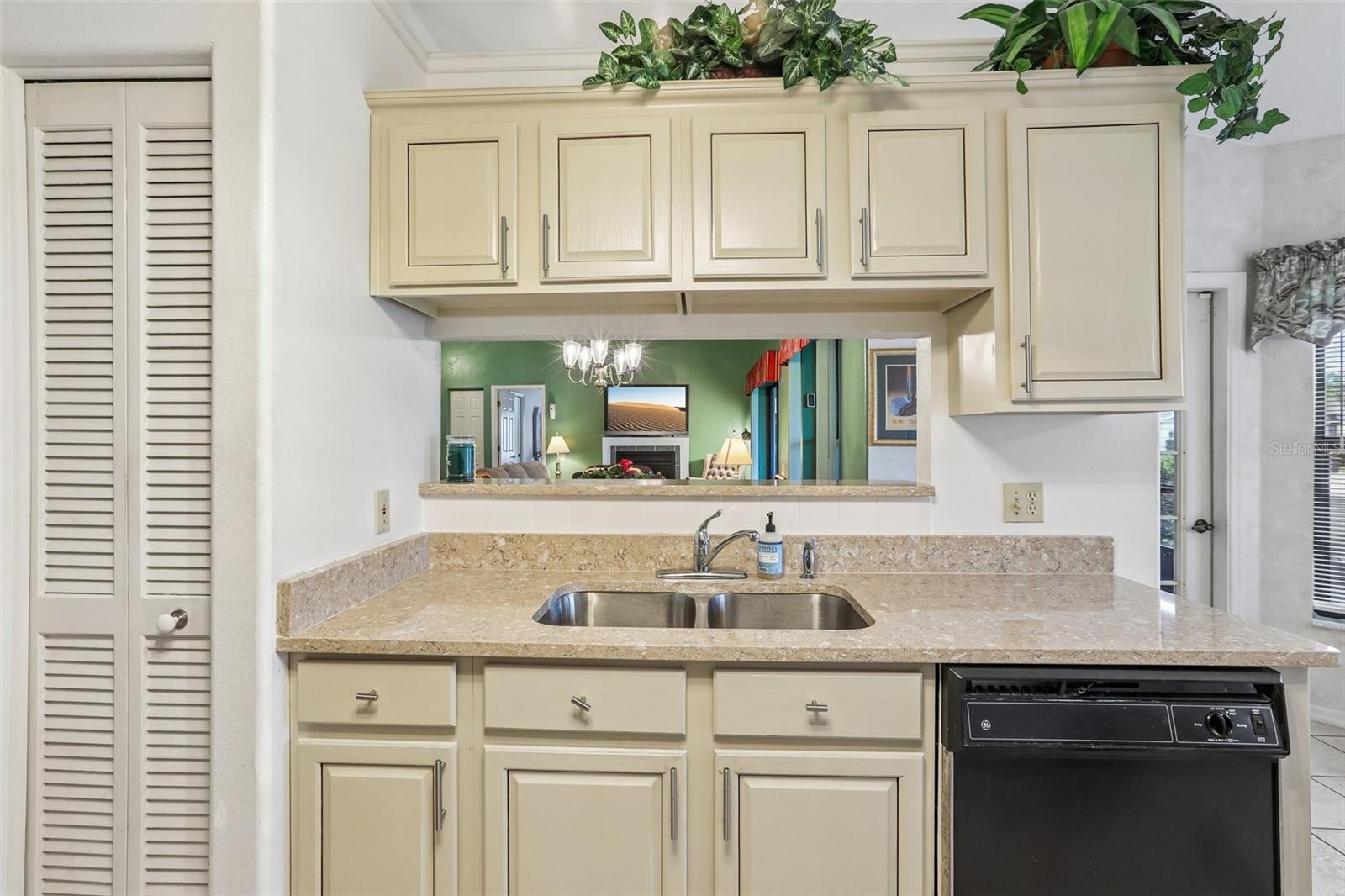 Image 17 of 59 For 8328 Pavilion Drive