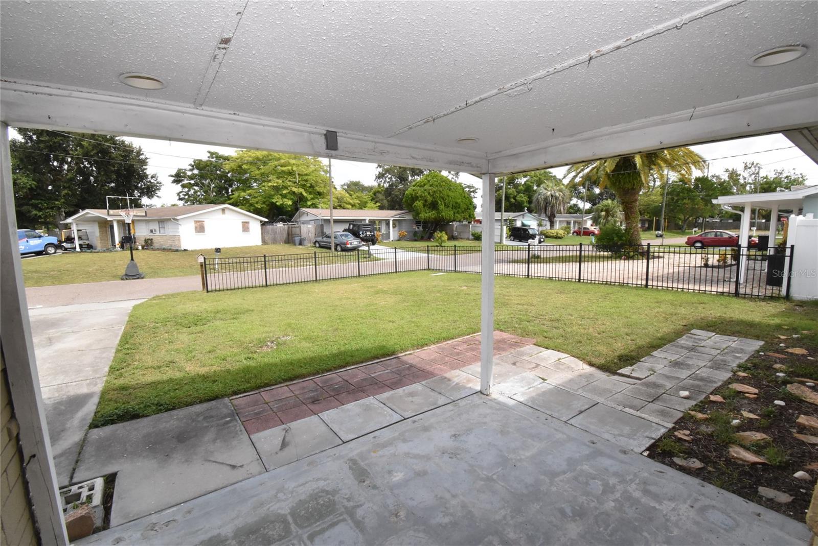Image 16 of 25 For 11025 Pickering Lane