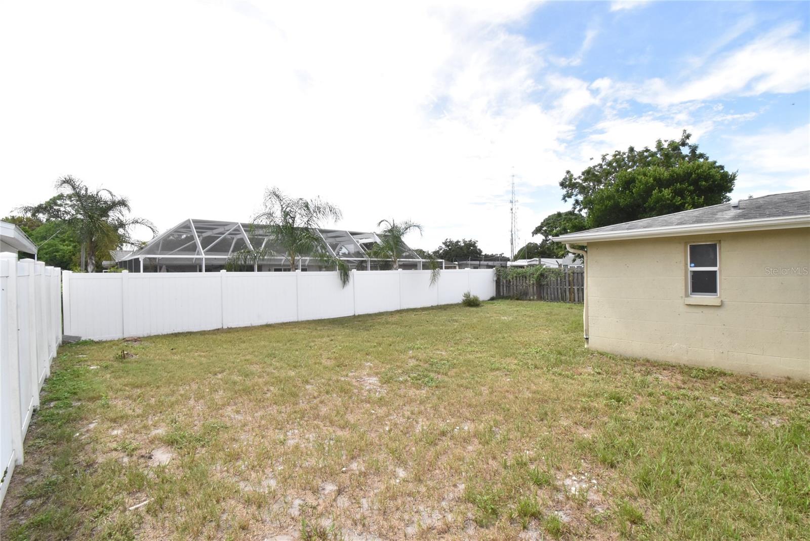 Image 17 of 25 For 11025 Pickering Lane