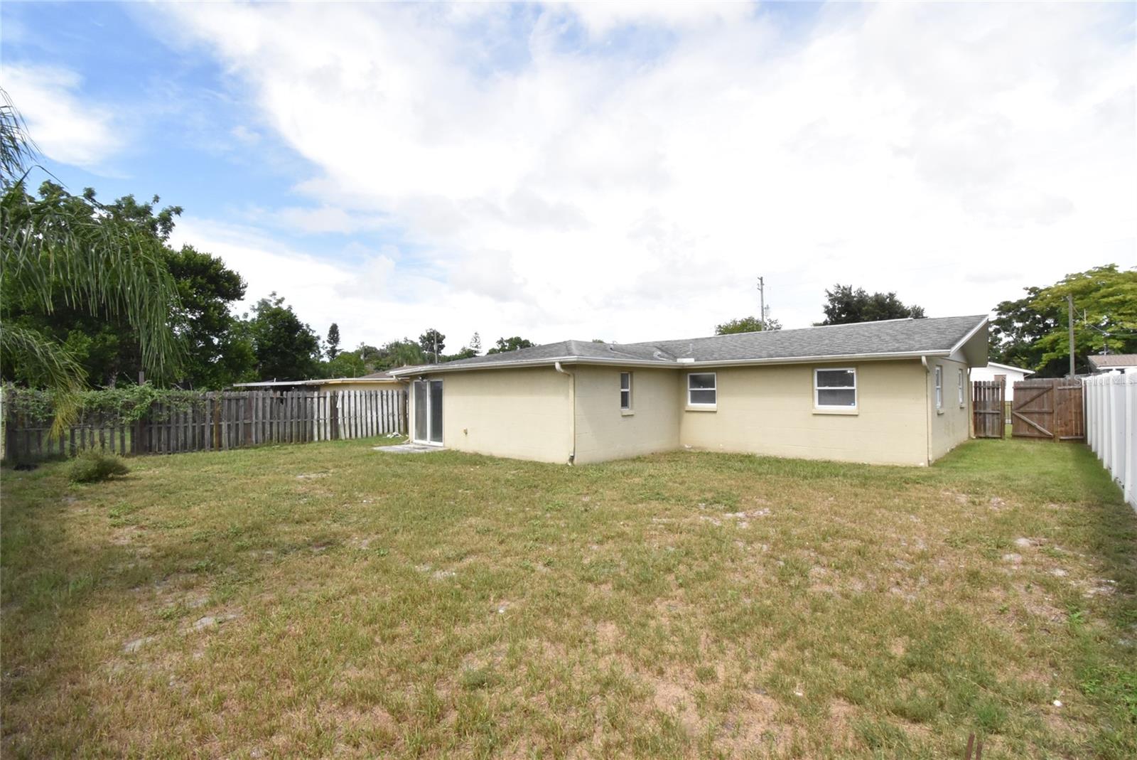 Image 19 of 25 For 11025 Pickering Lane