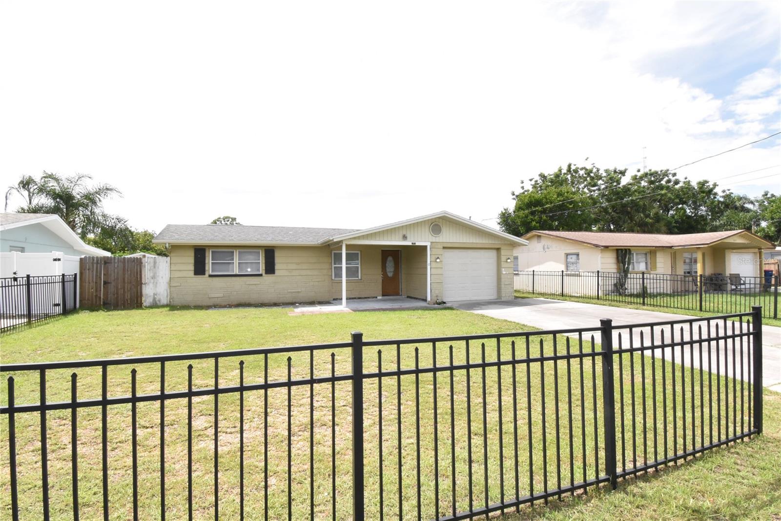 Image 2 of 25 For 11025 Pickering Lane