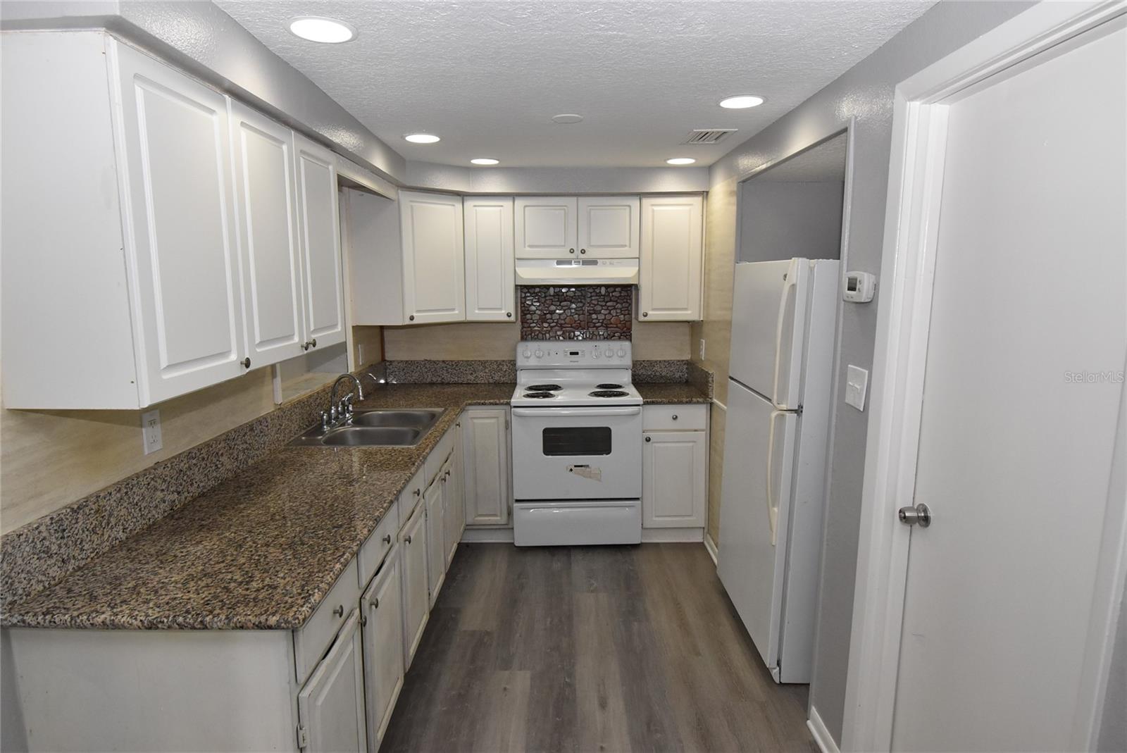 Image 6 of 25 For 11025 Pickering Lane