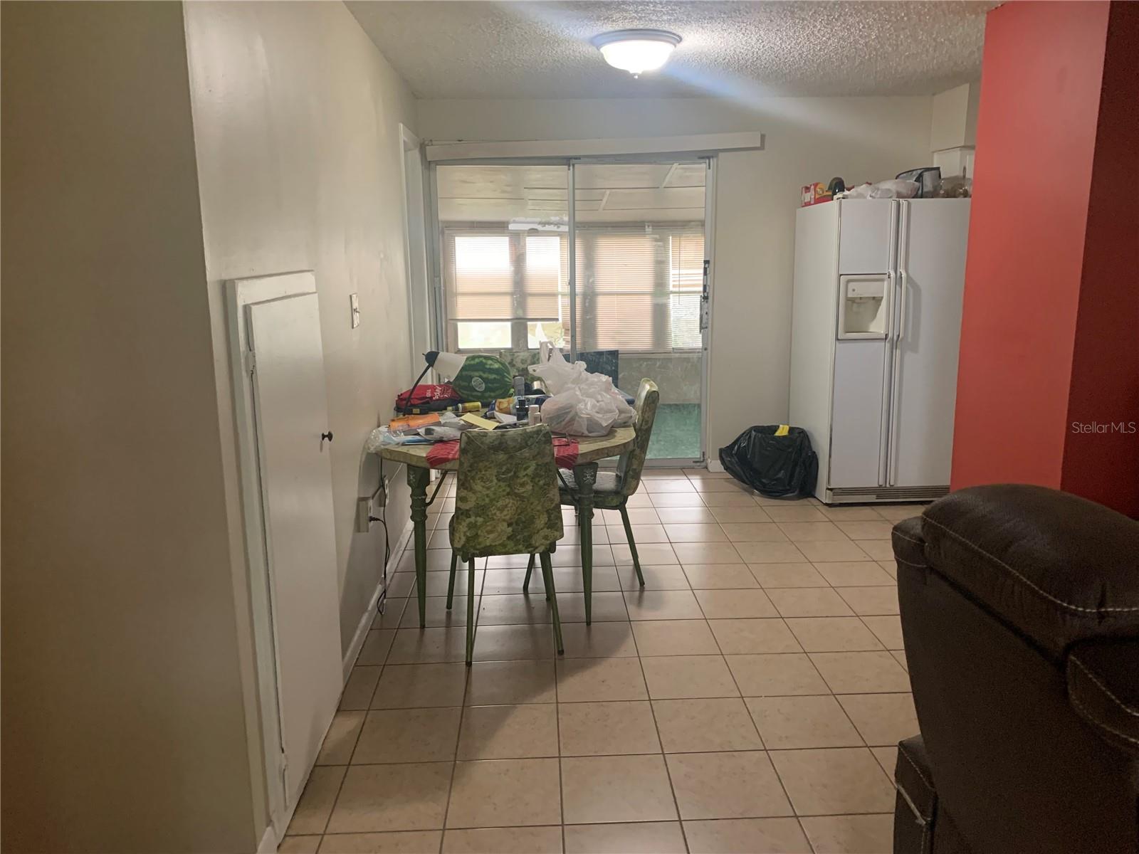 Listing photo id 21 for 7409 Broadway Street