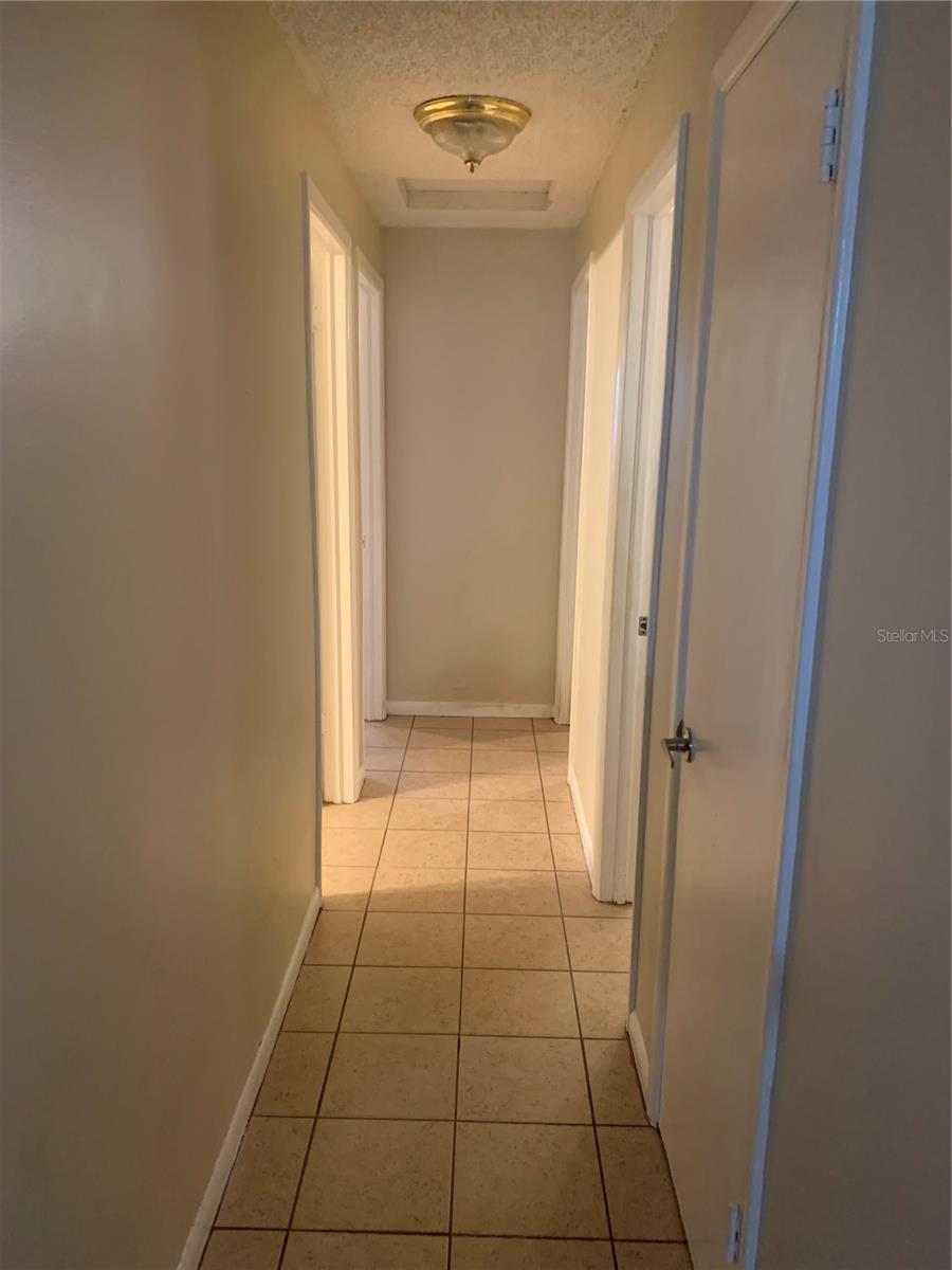 Listing photo id 24 for 7409 Broadway Street